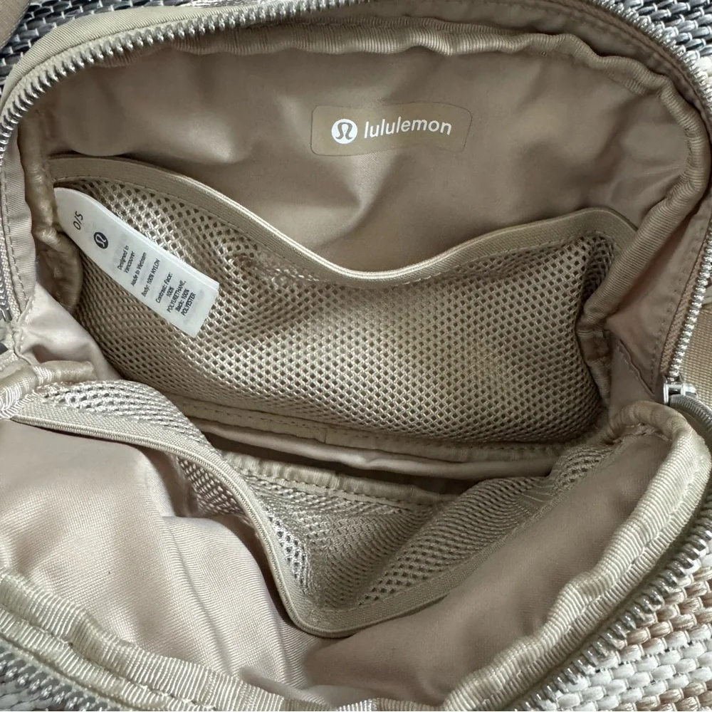 Lululemon‎ Everywhere Belt Bag Fanny Pack Logo Tan